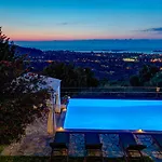 Gatsoulis Villas *
